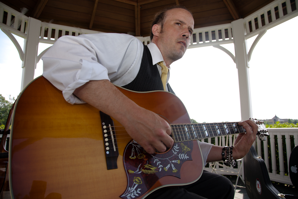 wedding guitarist toronto peterborough niagara ceremony guitar