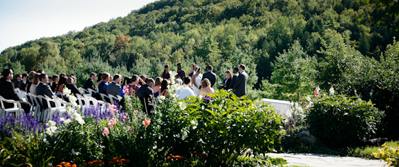 wedding guitarist toronto muskoka ottawa niagara new york city ceremony guitar Jake Dudas Music