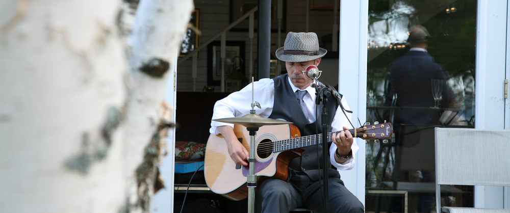 wedding guitarist toronto muskoka ottawa niagara new york city ceremony guitar Jake Dudas Music